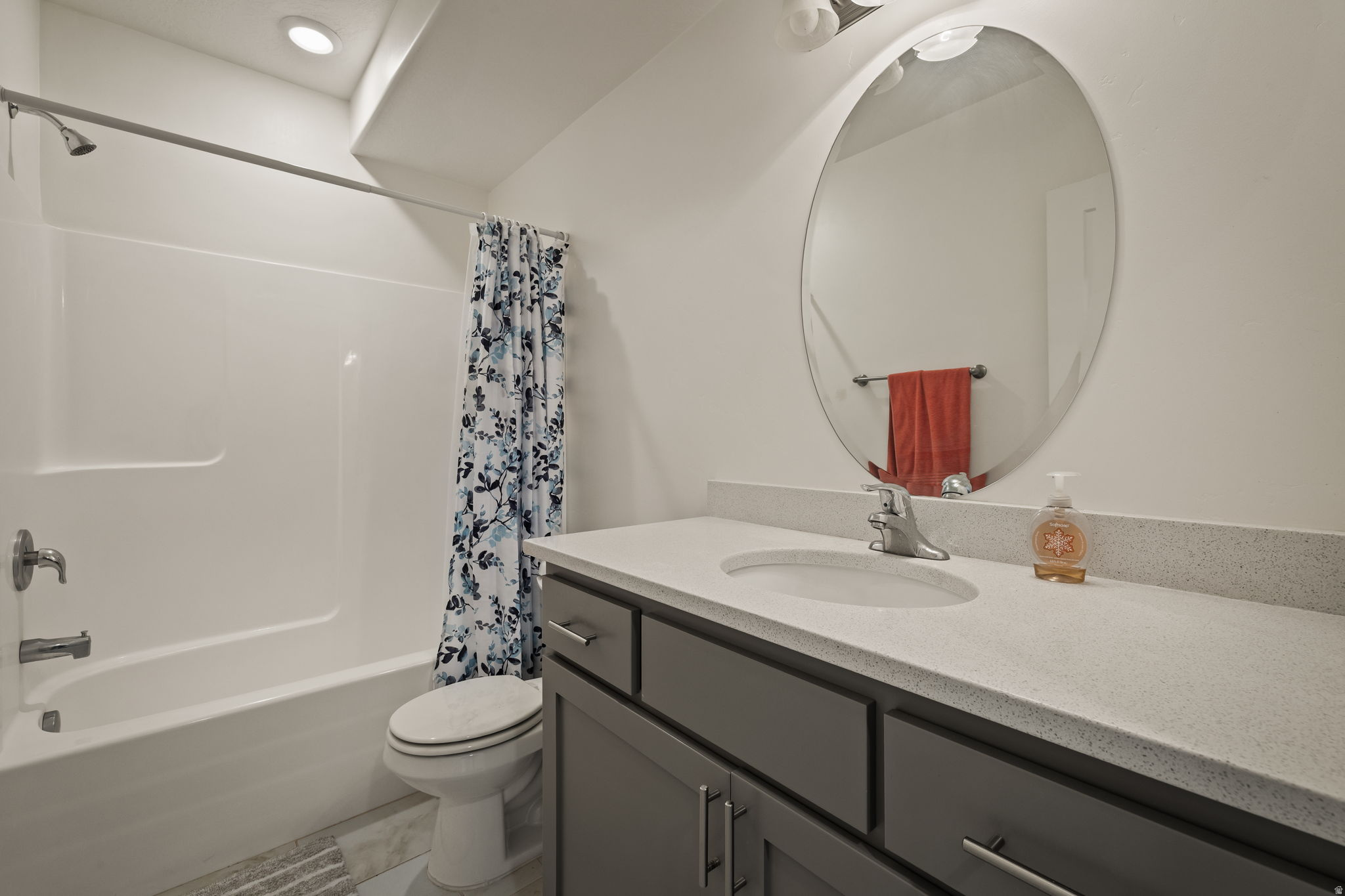 THE PONDS - Residential