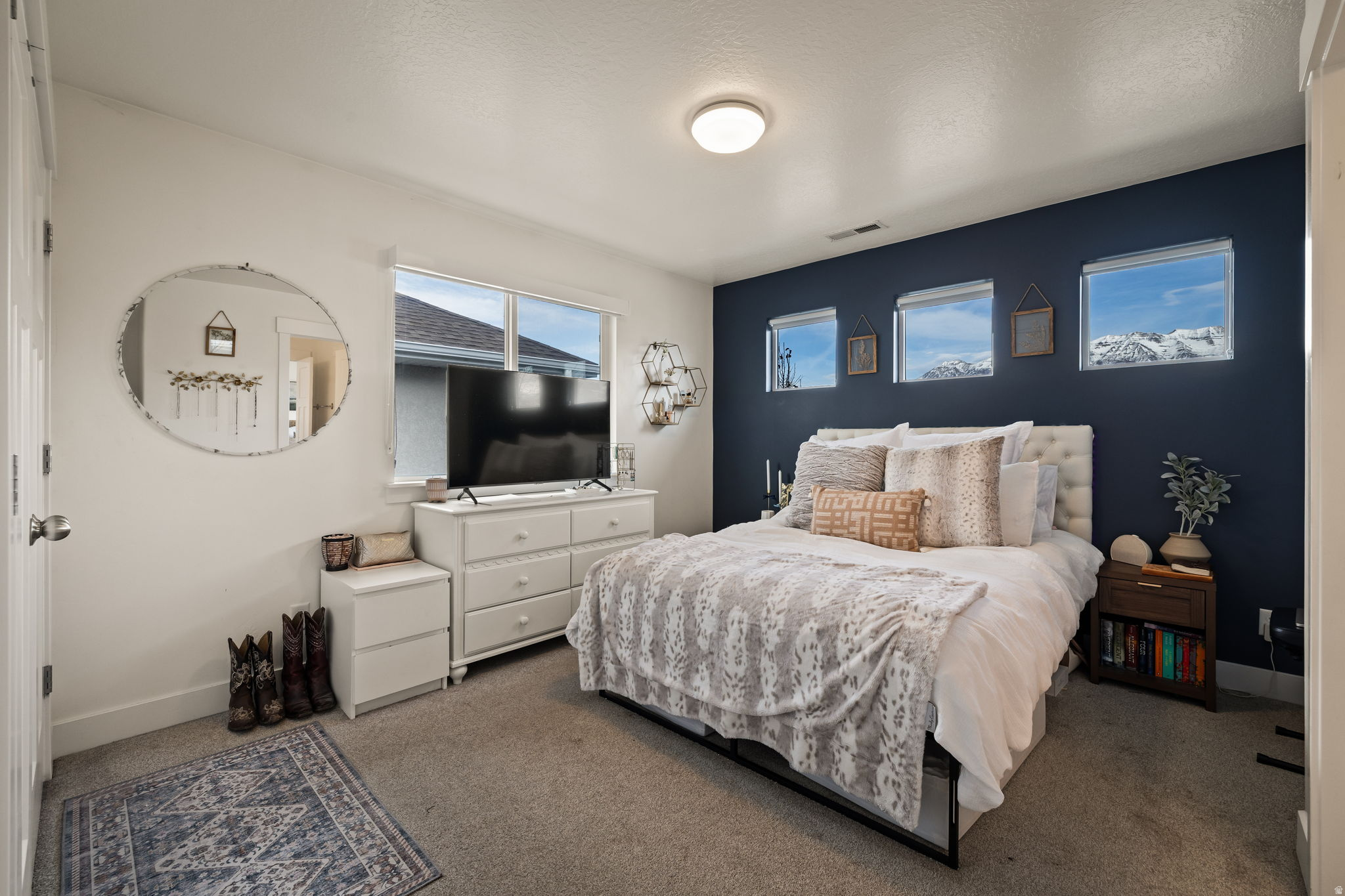 THE PONDS - Residential