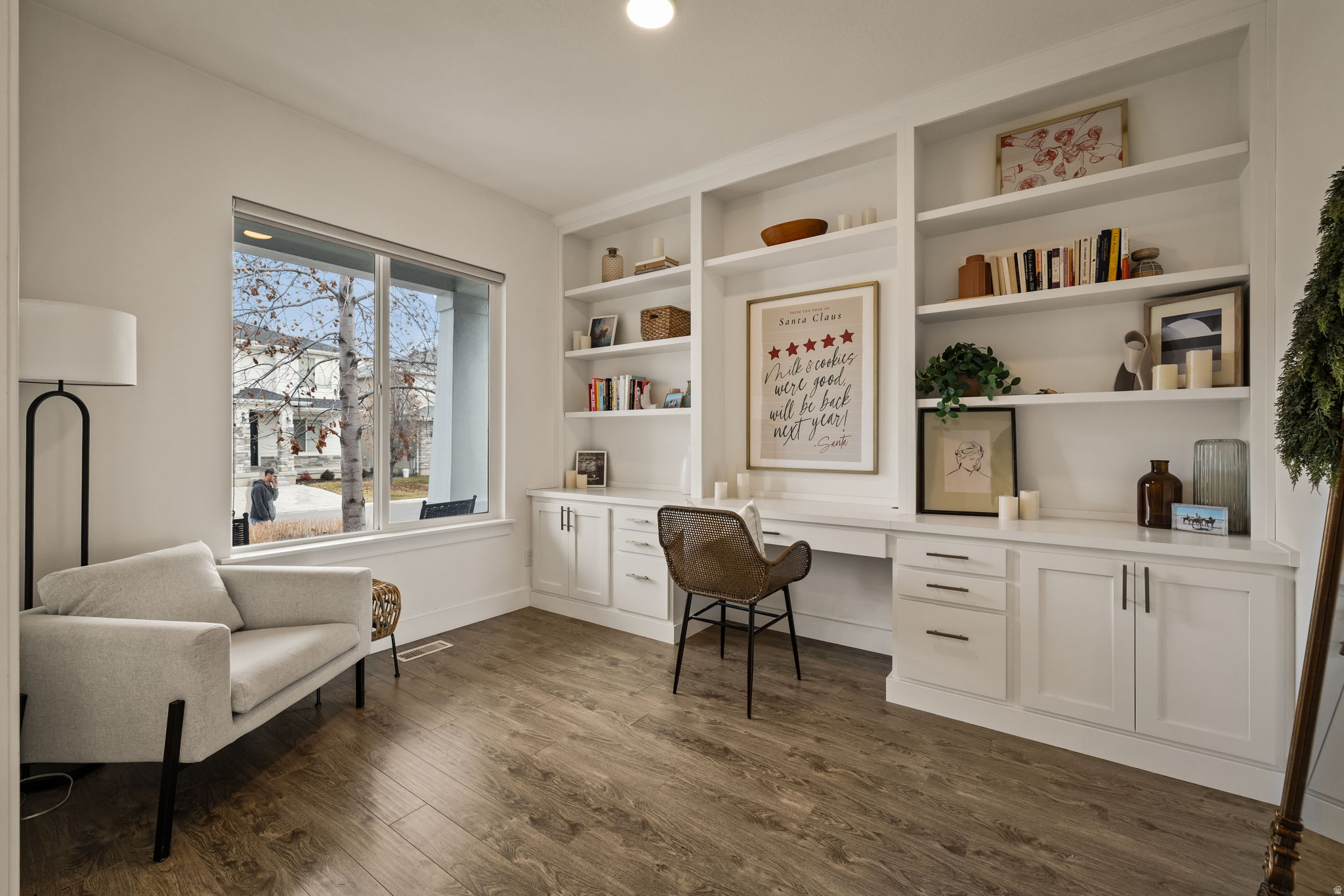 THE PONDS - Residential