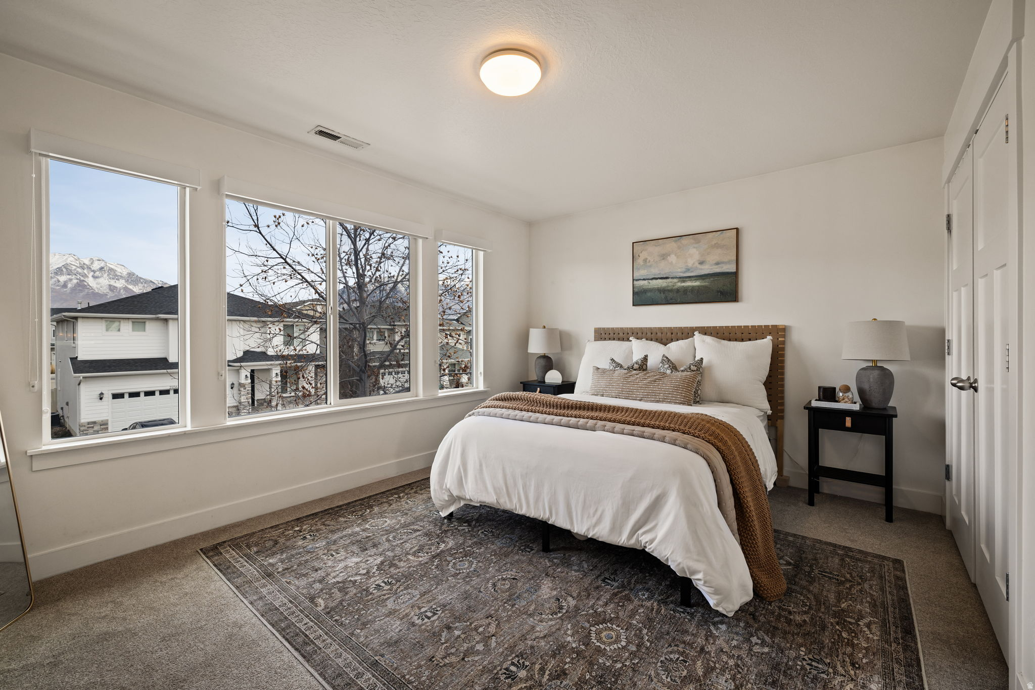 THE PONDS - Residential