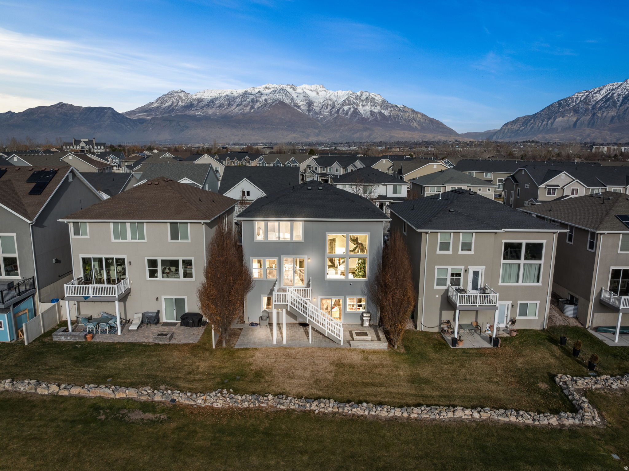 THE PONDS - Residential