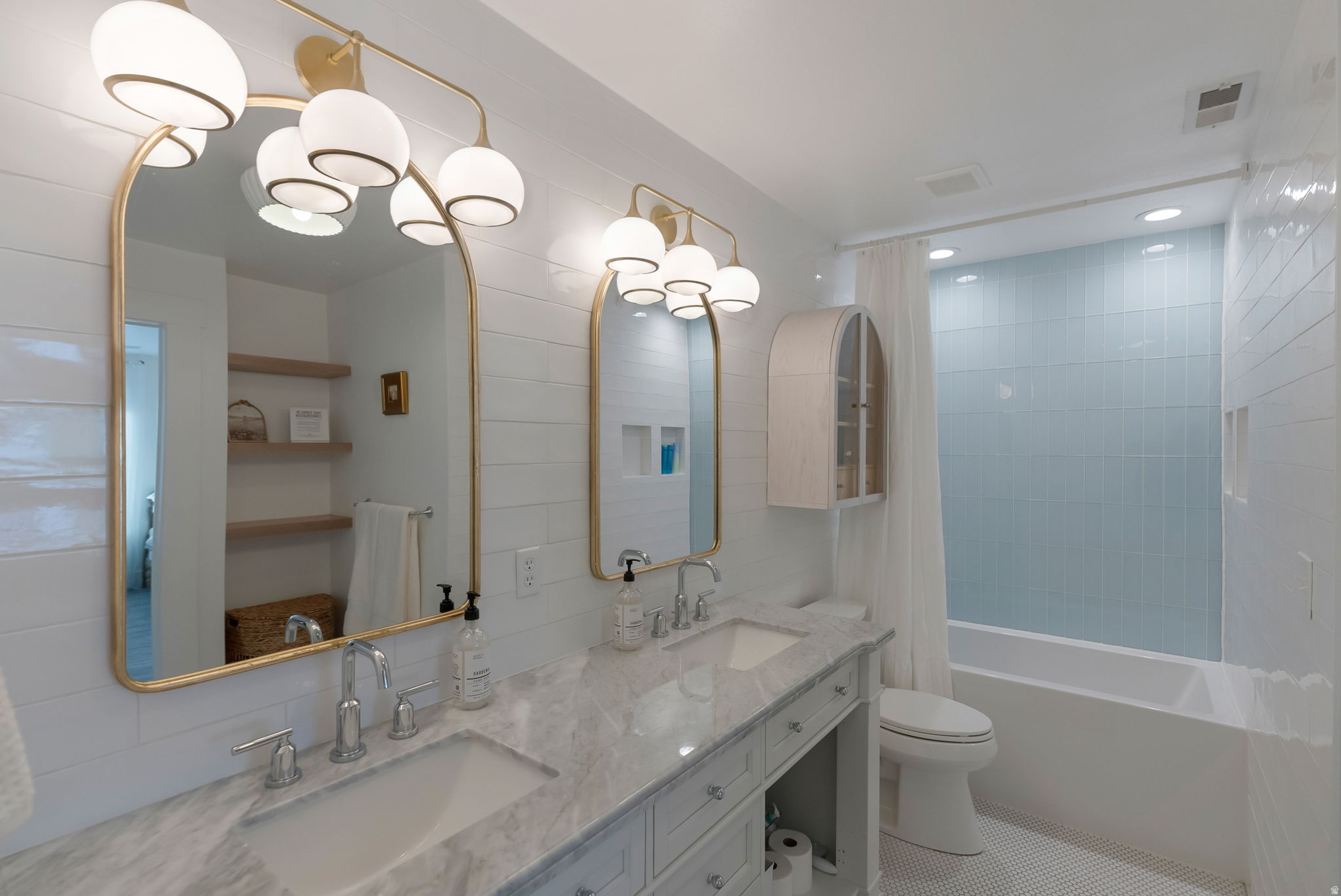 COTTONWOOD HILLS - Residential