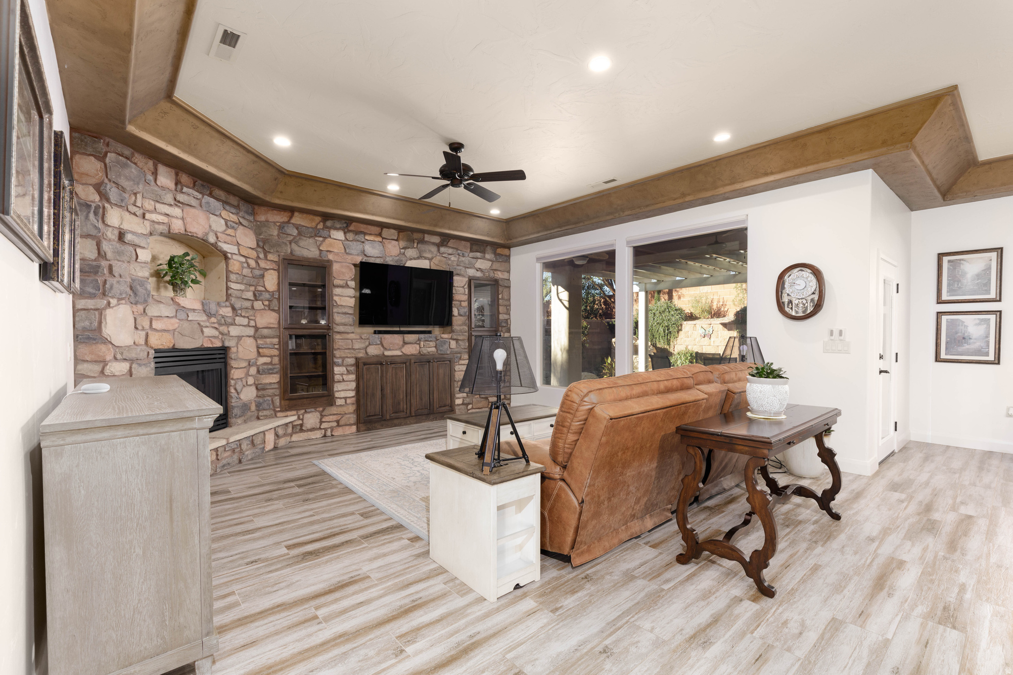 SILVERSTONE 3 AT GREEN SPRINGS - Residential