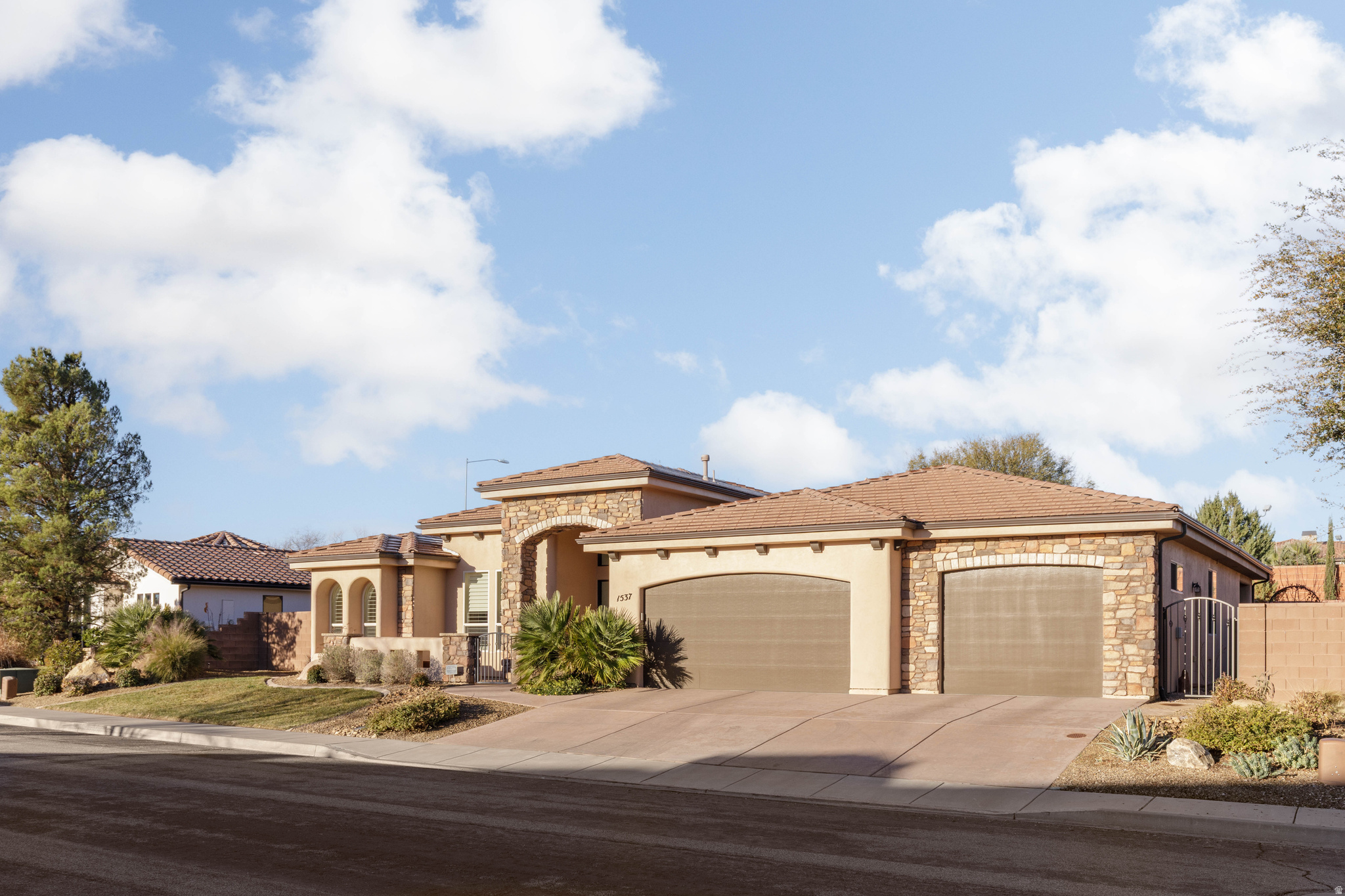 SILVERSTONE 3 AT GREEN SPRINGS - Residential