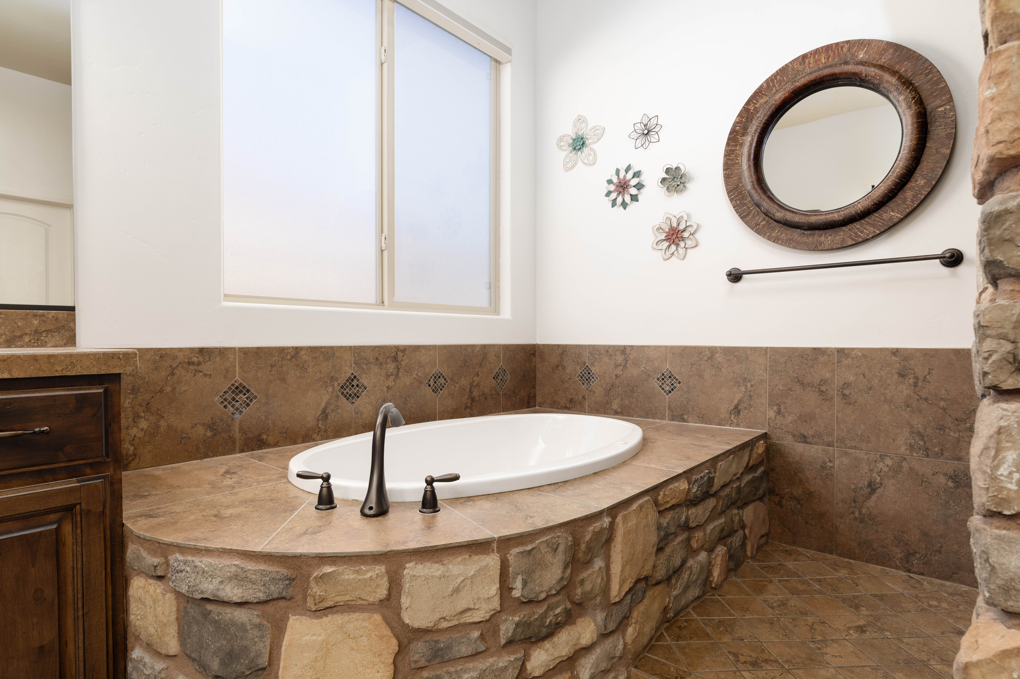 SILVERSTONE 3 AT GREEN SPRINGS - Residential