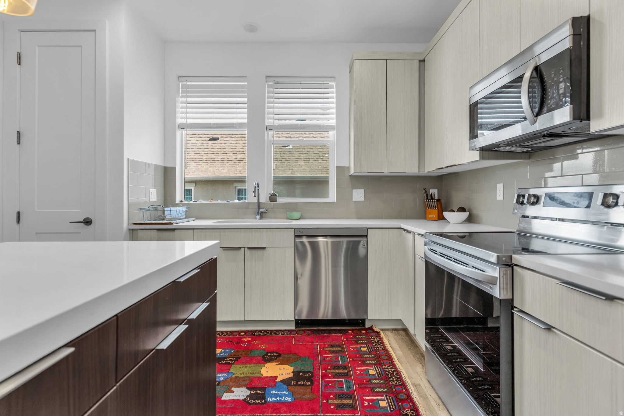 DAYBREAK - Residential