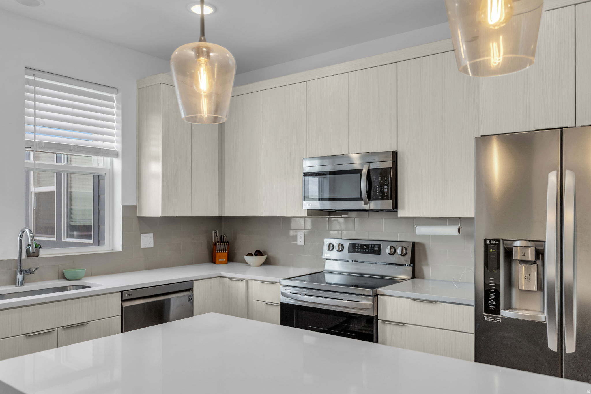 DAYBREAK - Residential