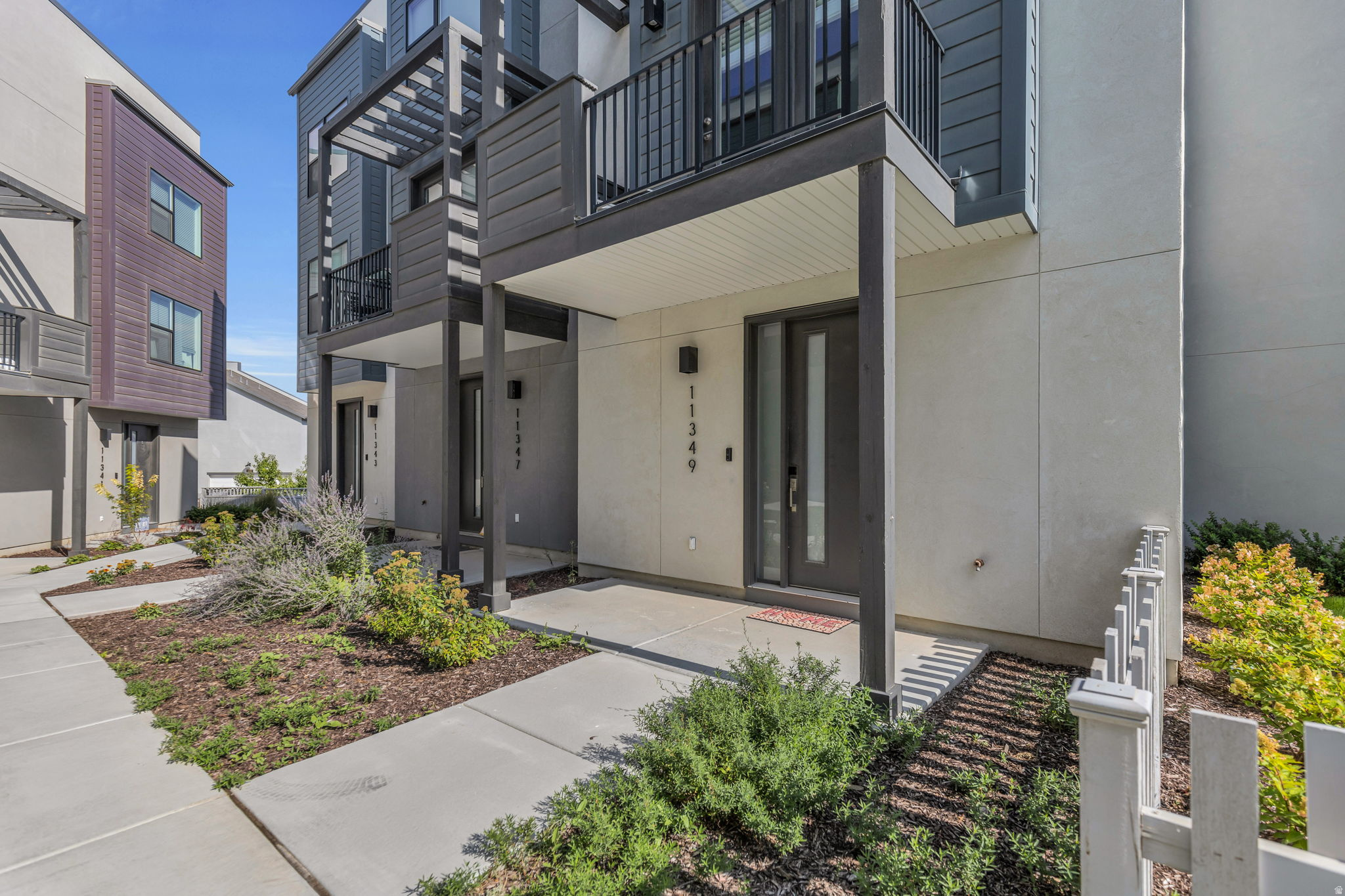 DAYBREAK - Residential