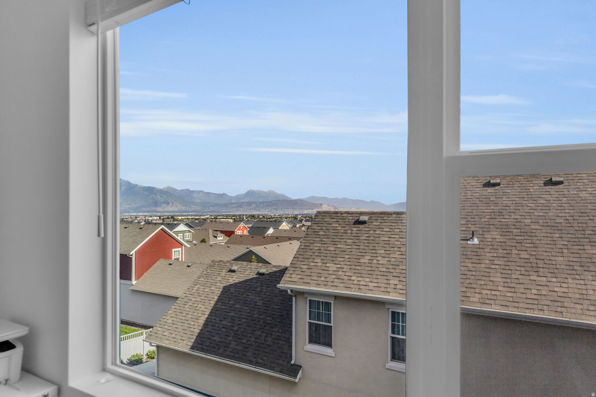 DAYBREAK - Residential