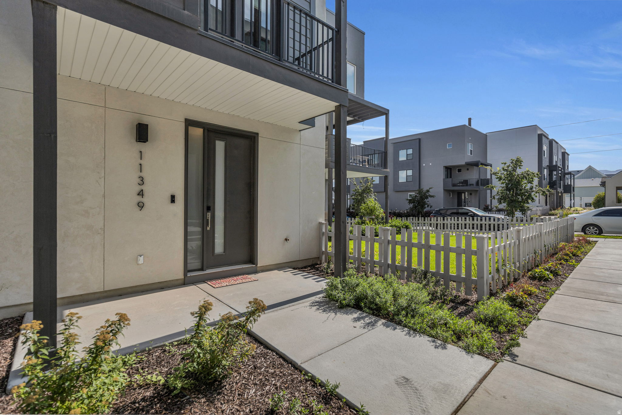 DAYBREAK - Residential