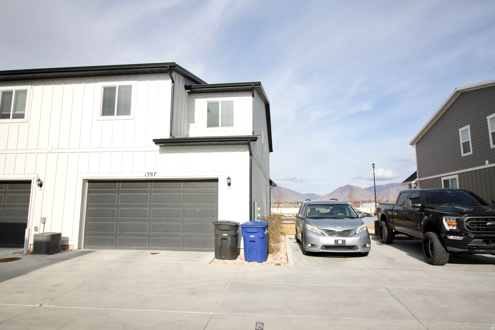 ESCALA - Residential