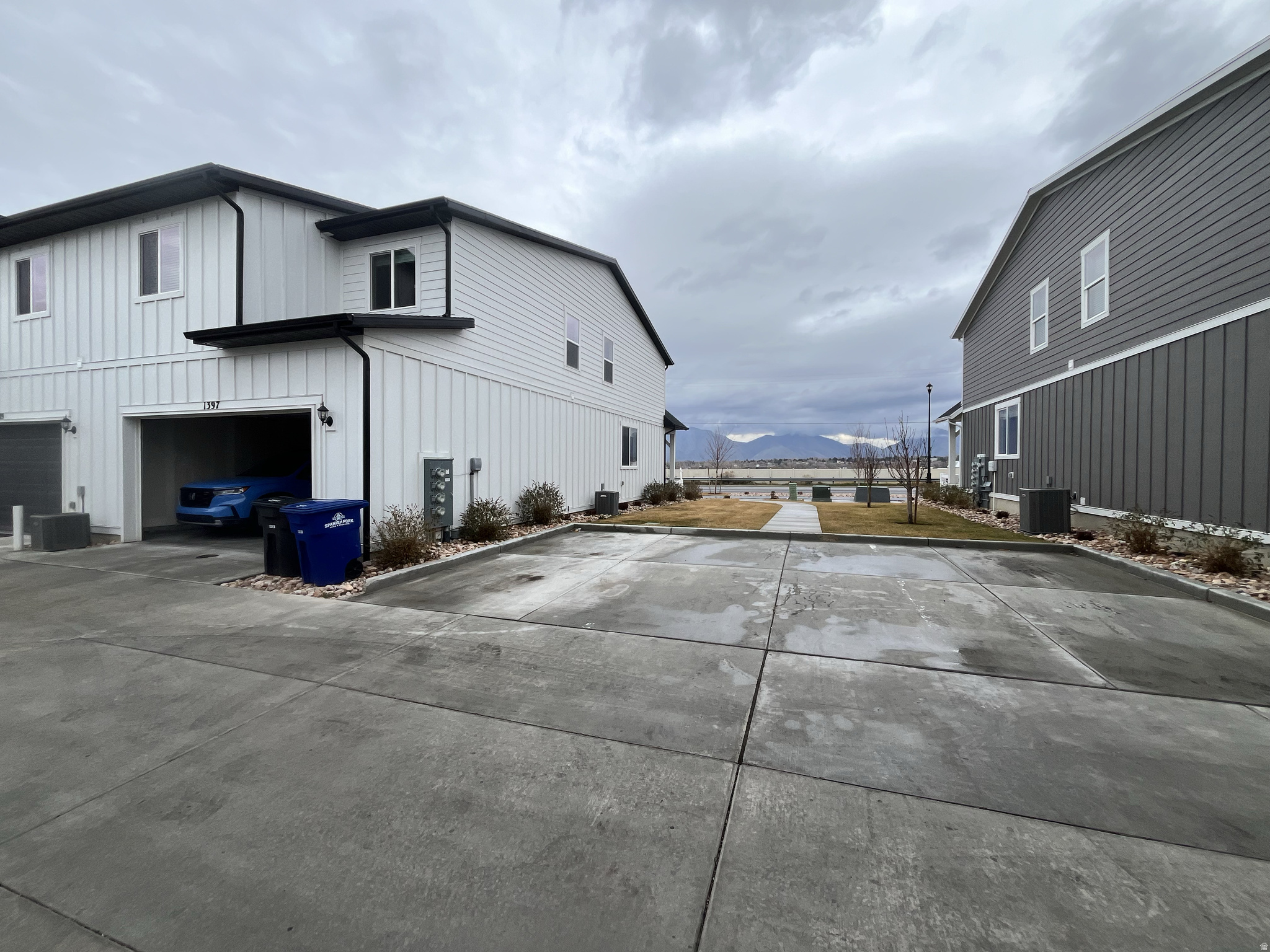 ESCALA - Residential