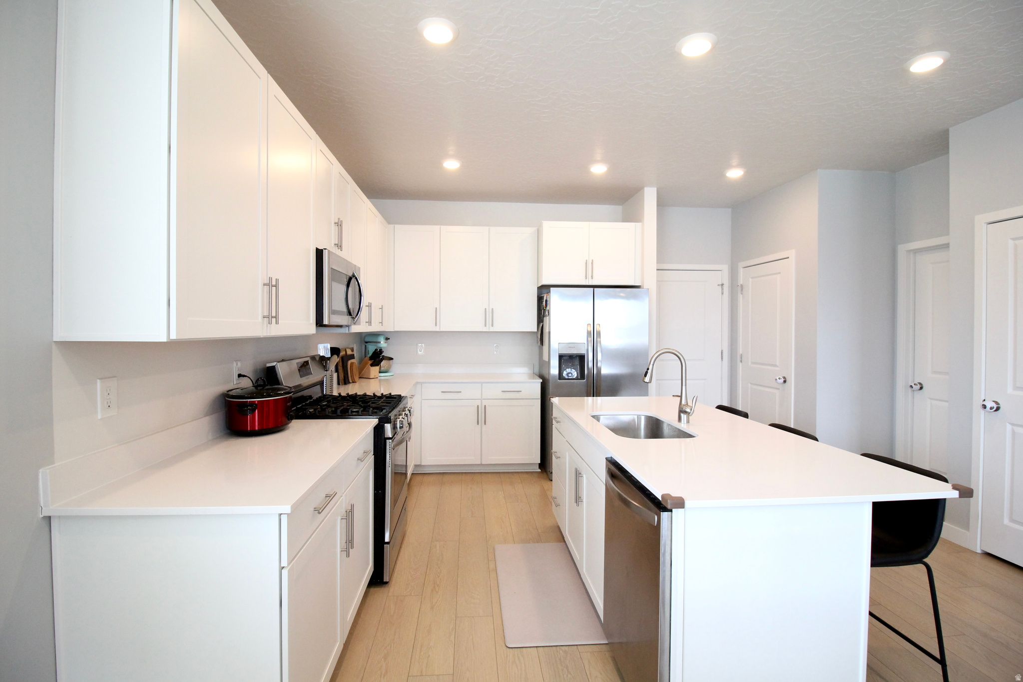 ESCALA - Residential