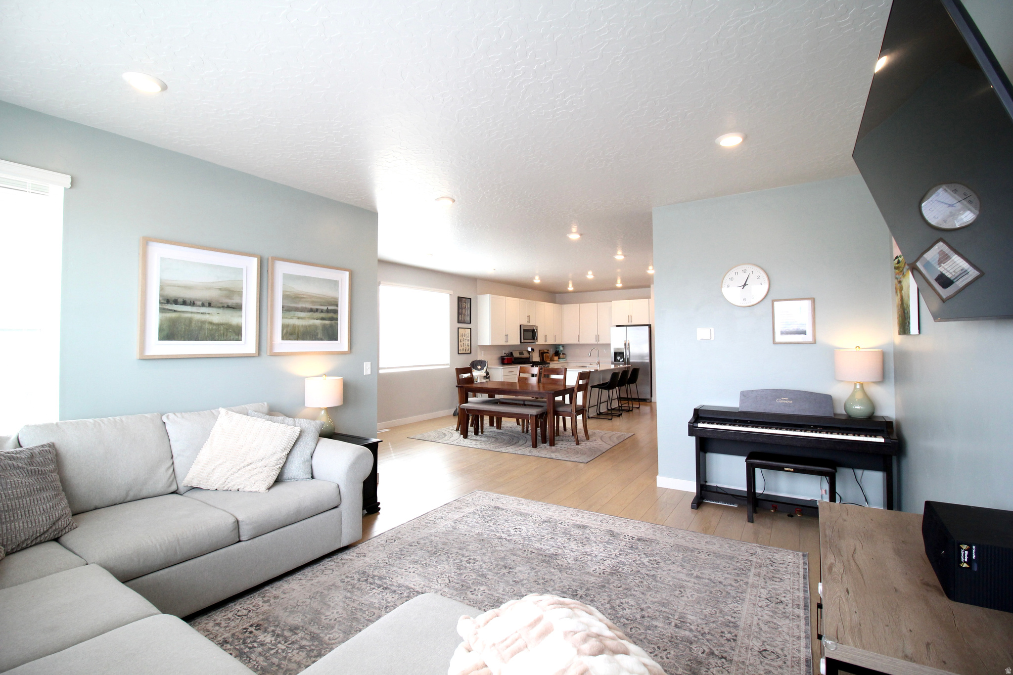 ESCALA - Residential