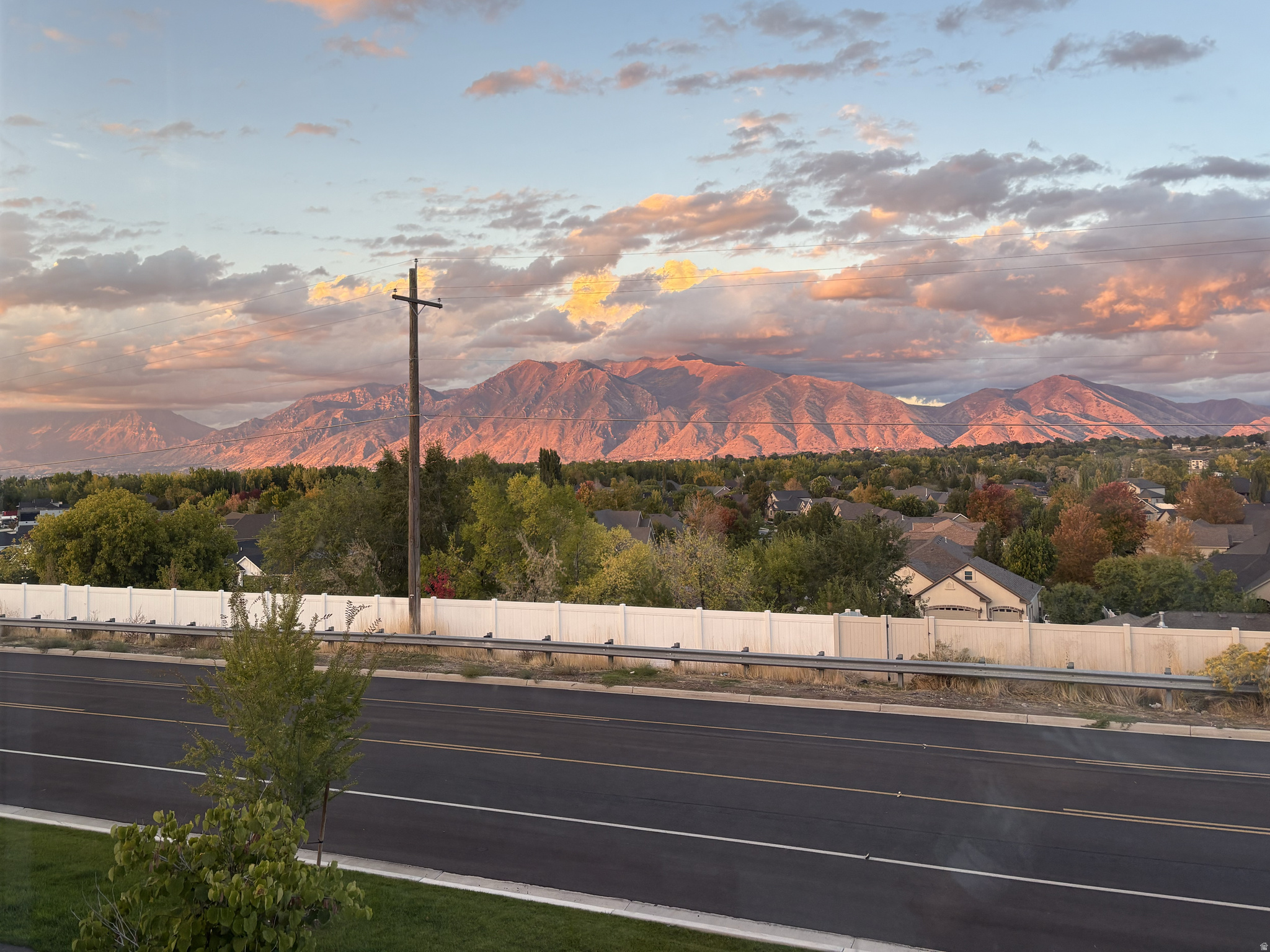 ESCALA - Residential