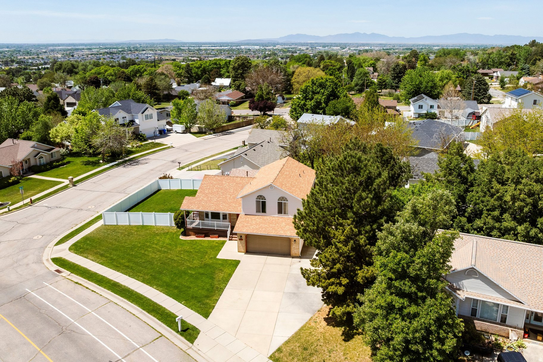 WARREN ACRES - Residential