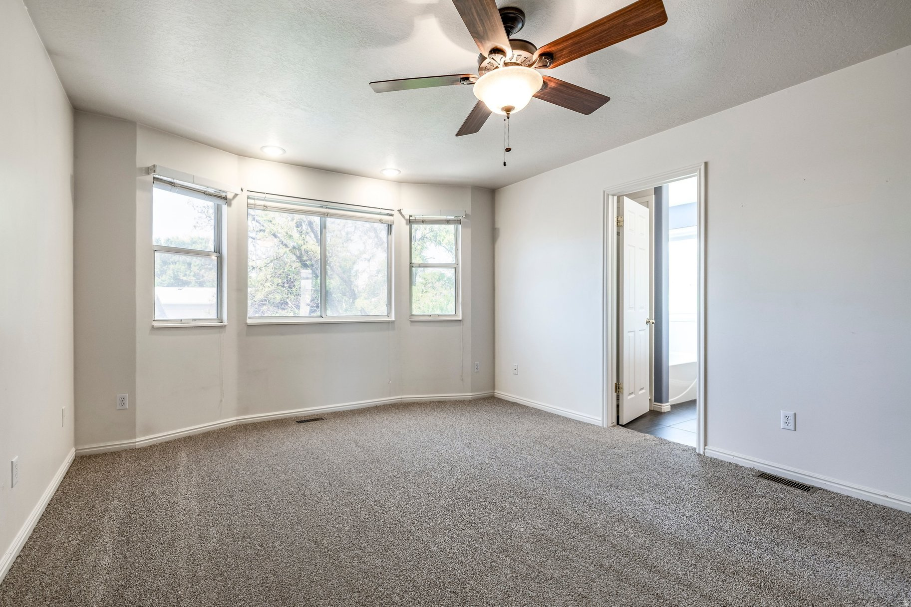 WARREN ACRES - Residential