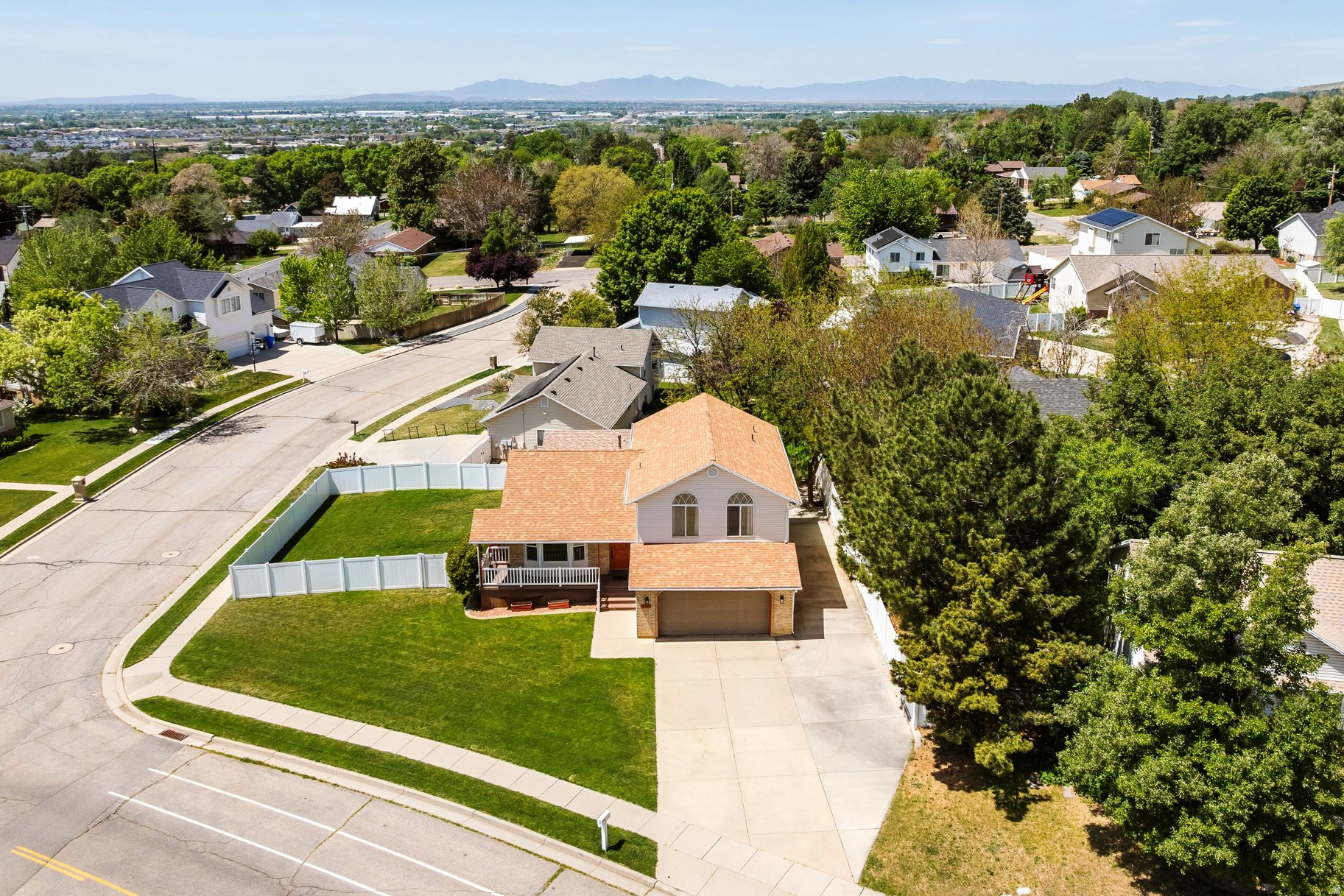 WARREN ACRES - Residential