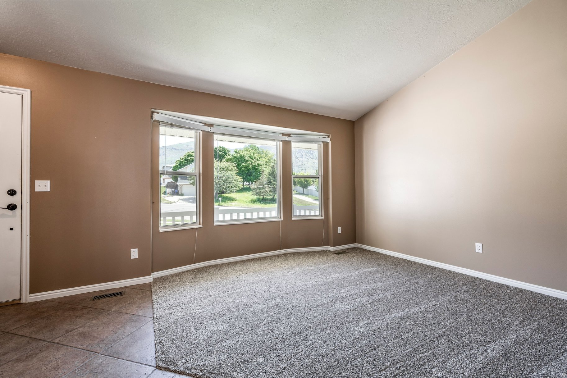 WARREN ACRES - Residential