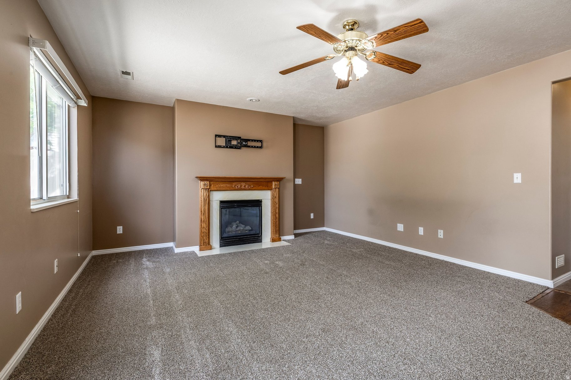 WARREN ACRES - Residential