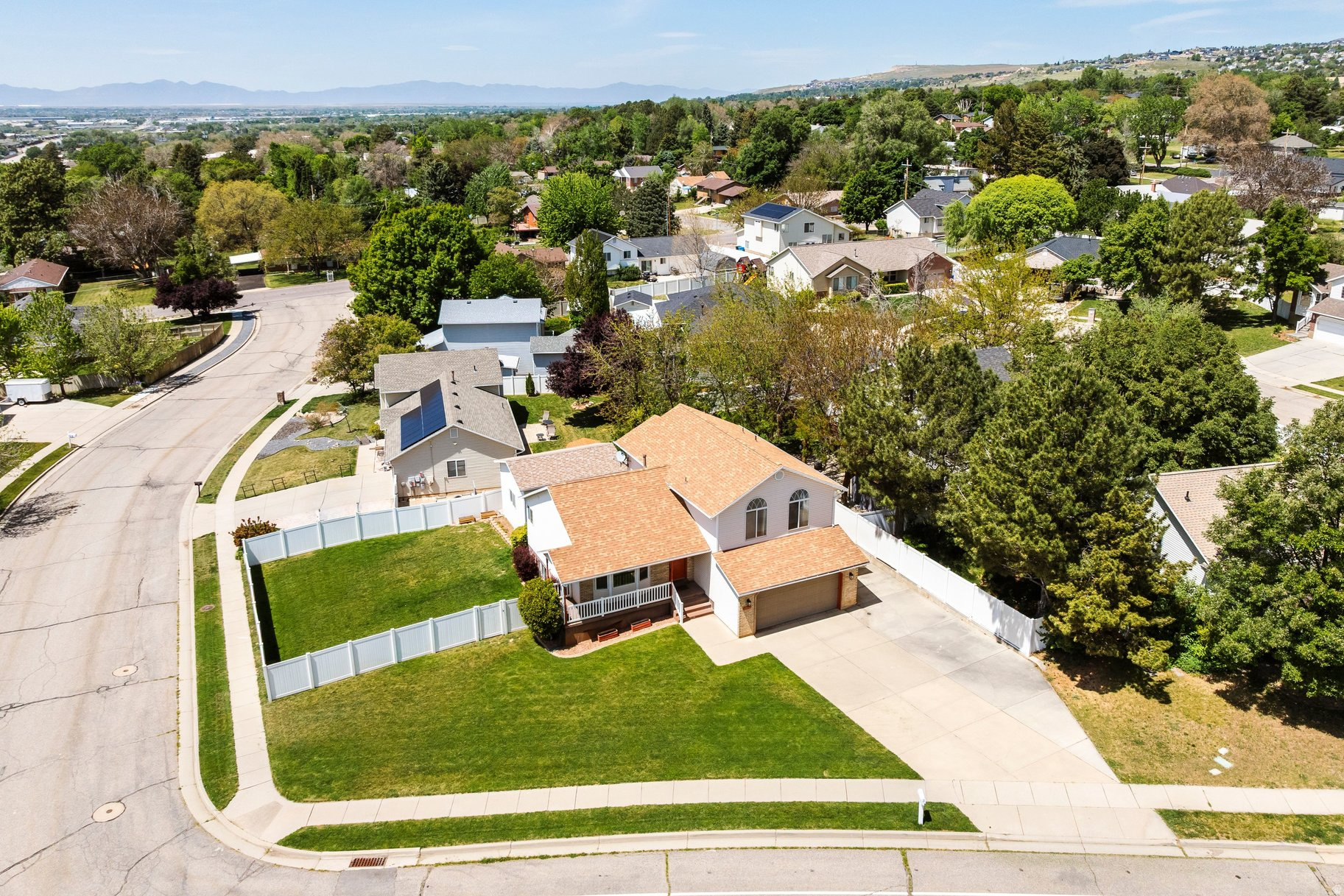 WARREN ACRES - Residential