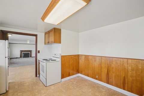 Tiny photo for 198 N 600 E, American Fork, UT 84003 (MLS # 2135523)