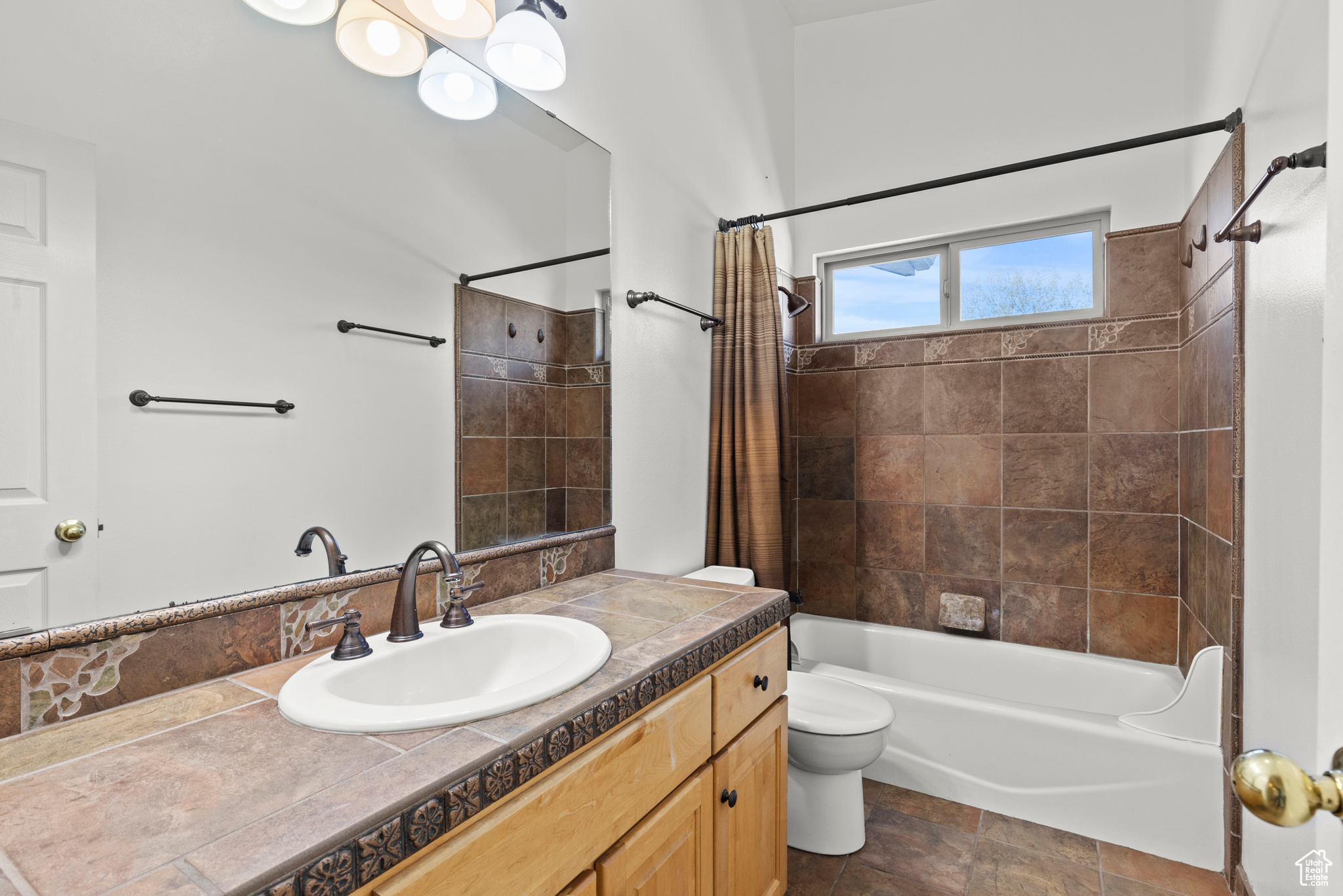 880 E 300, Smithfield, Utah image 26