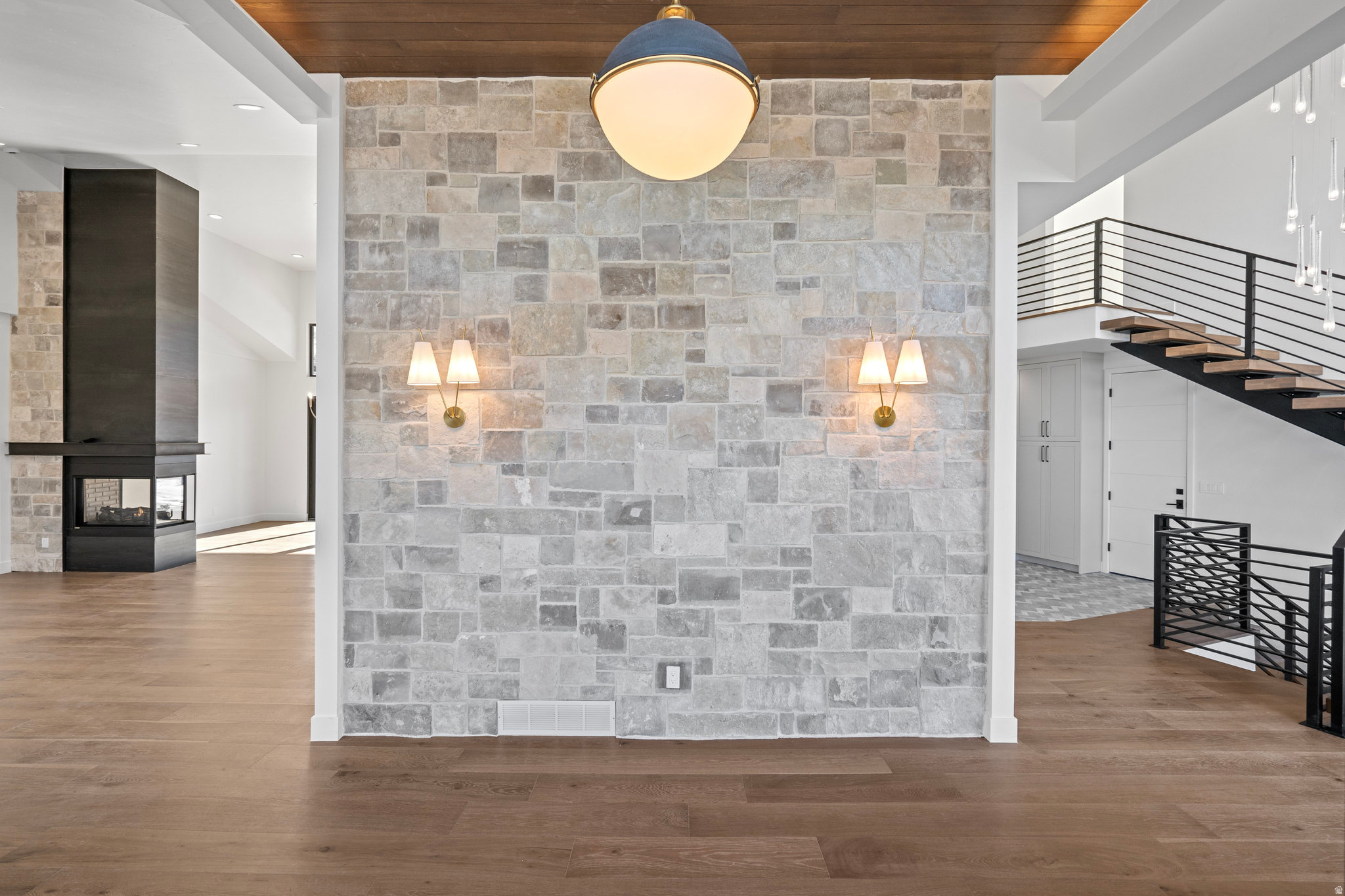 CROSSINGS AT LAKE CREEK - Residential