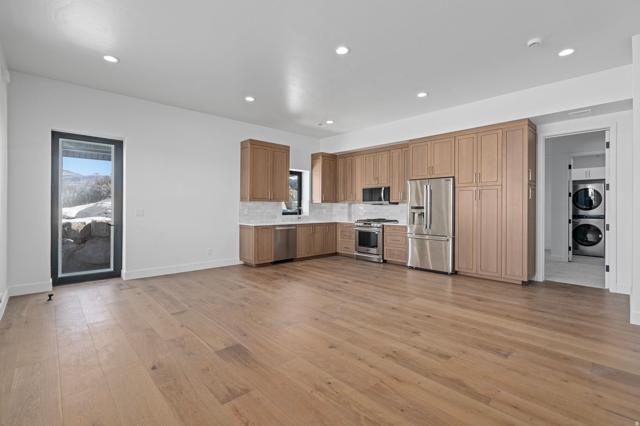 CROSSINGS AT LAKE CREEK - Residential