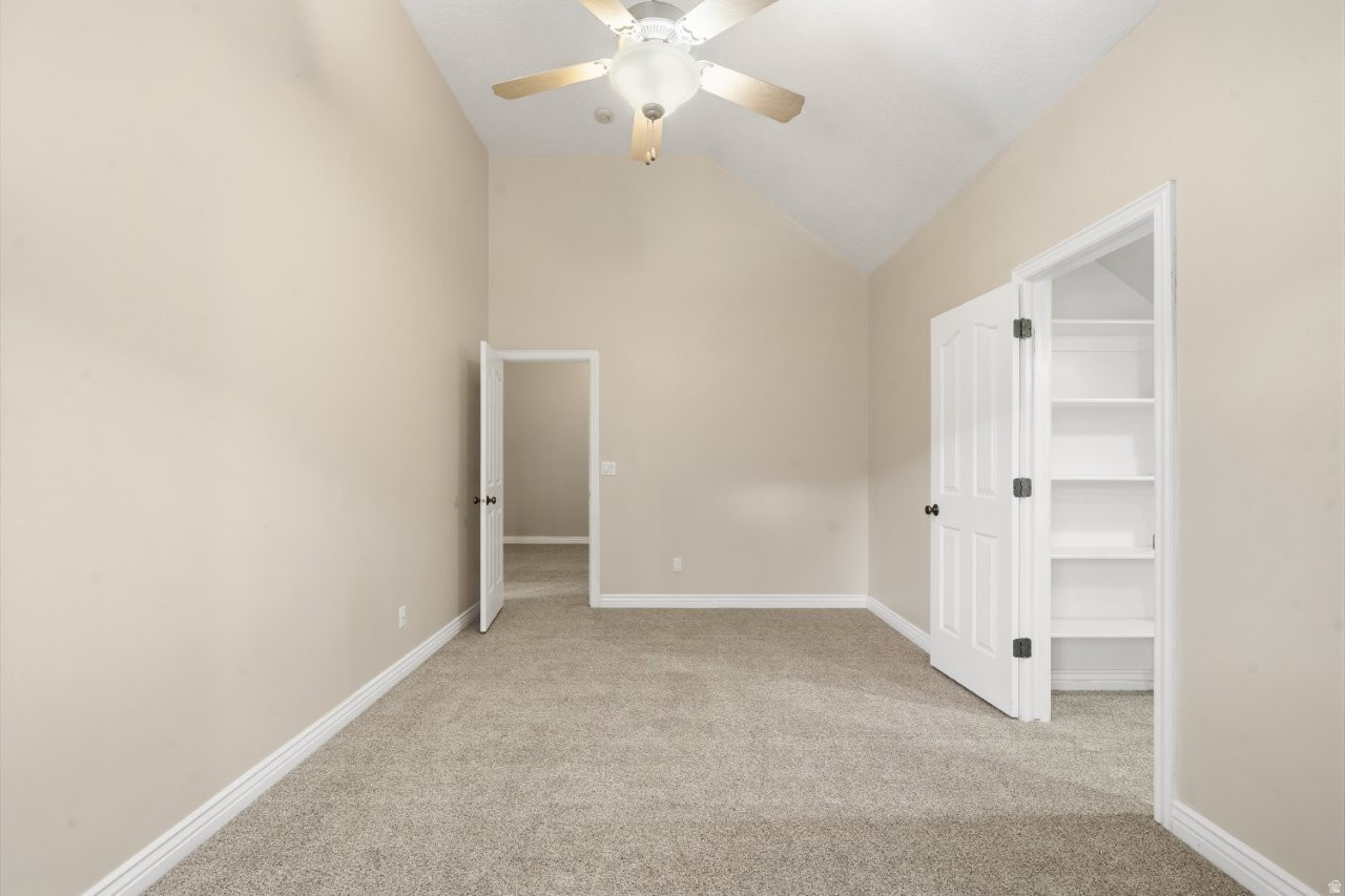 WHITE BARN COUNTRY CLUB PRUD - Residential Income