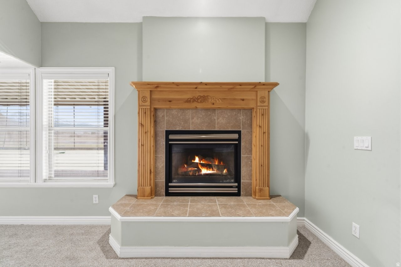 WHITE BARN COUNTRY CLUB PRUD - Residential Income