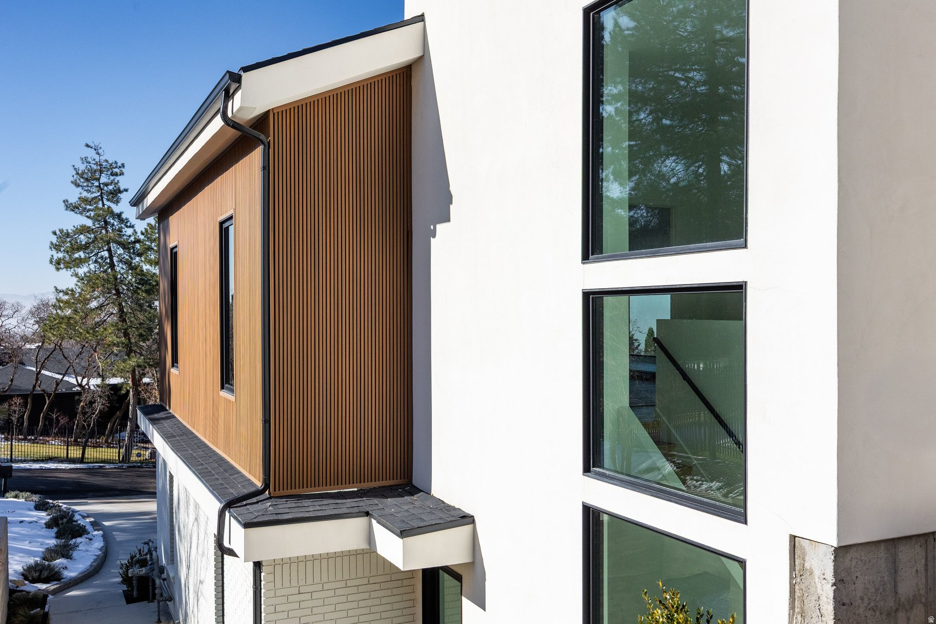 OLYMPUS COVE - Residential