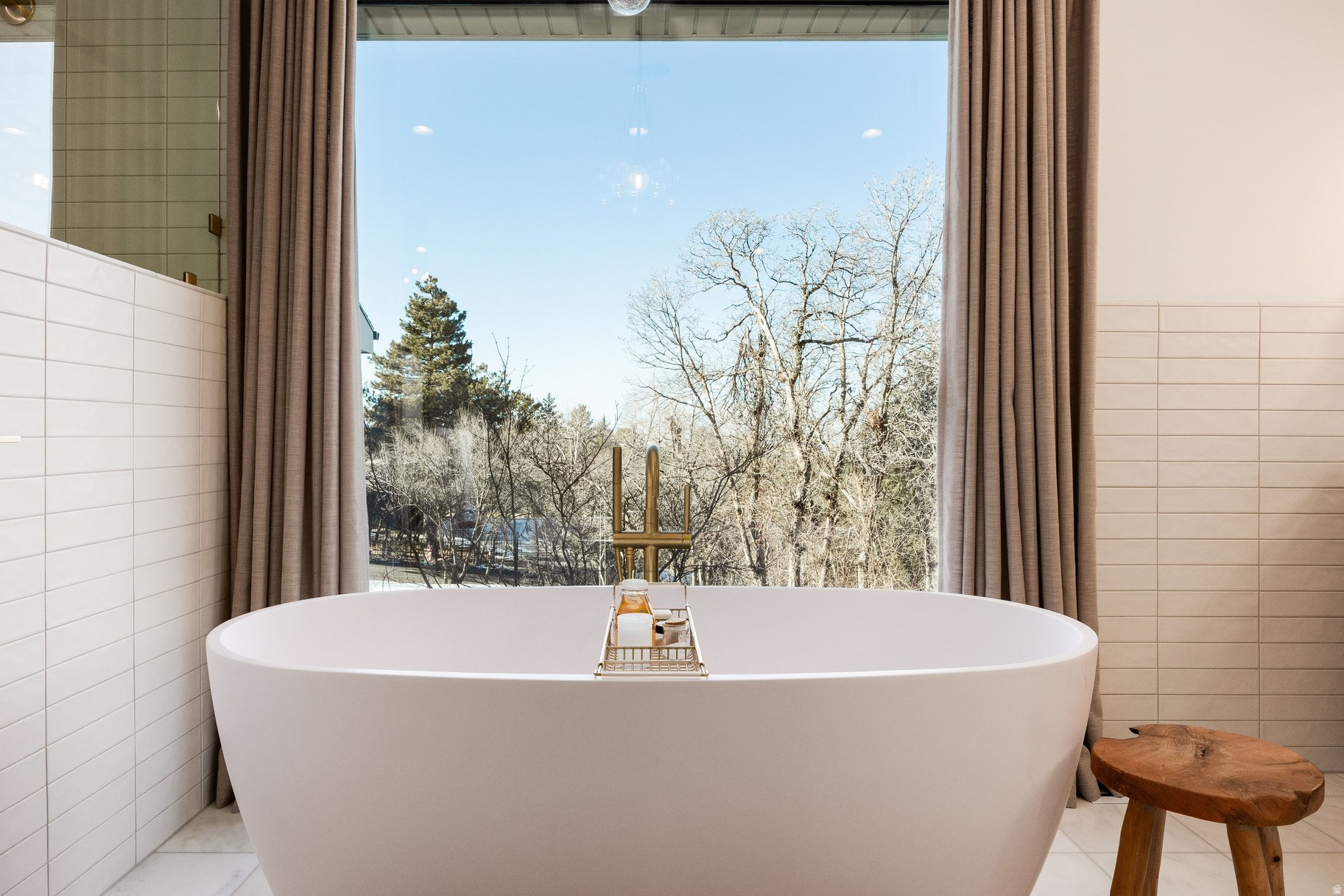 OLYMPUS COVE - Residential