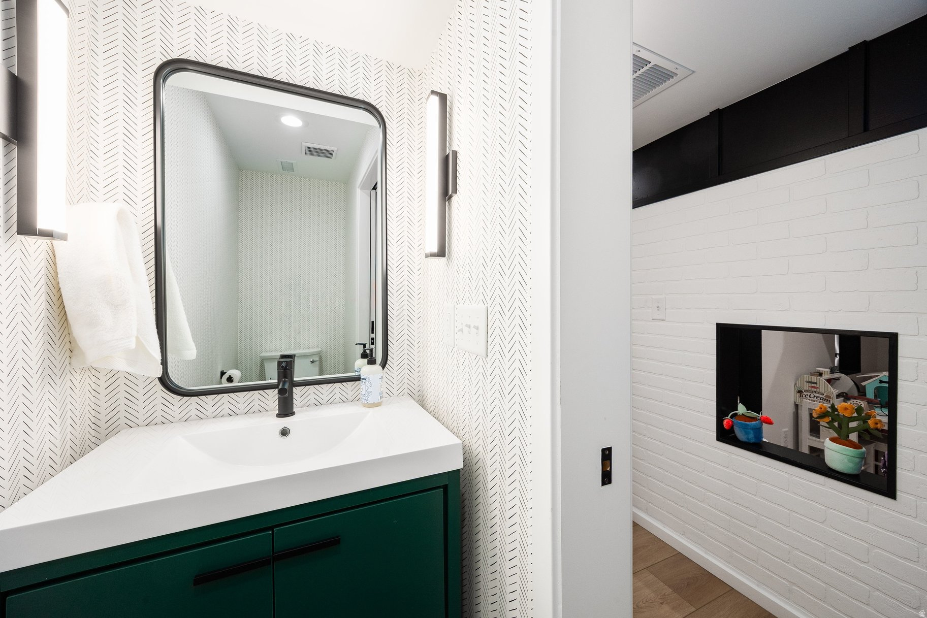 OLYMPUS COVE - Residential