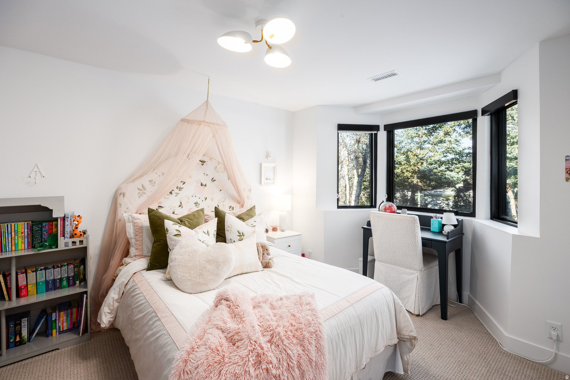 OLYMPUS COVE - Residential