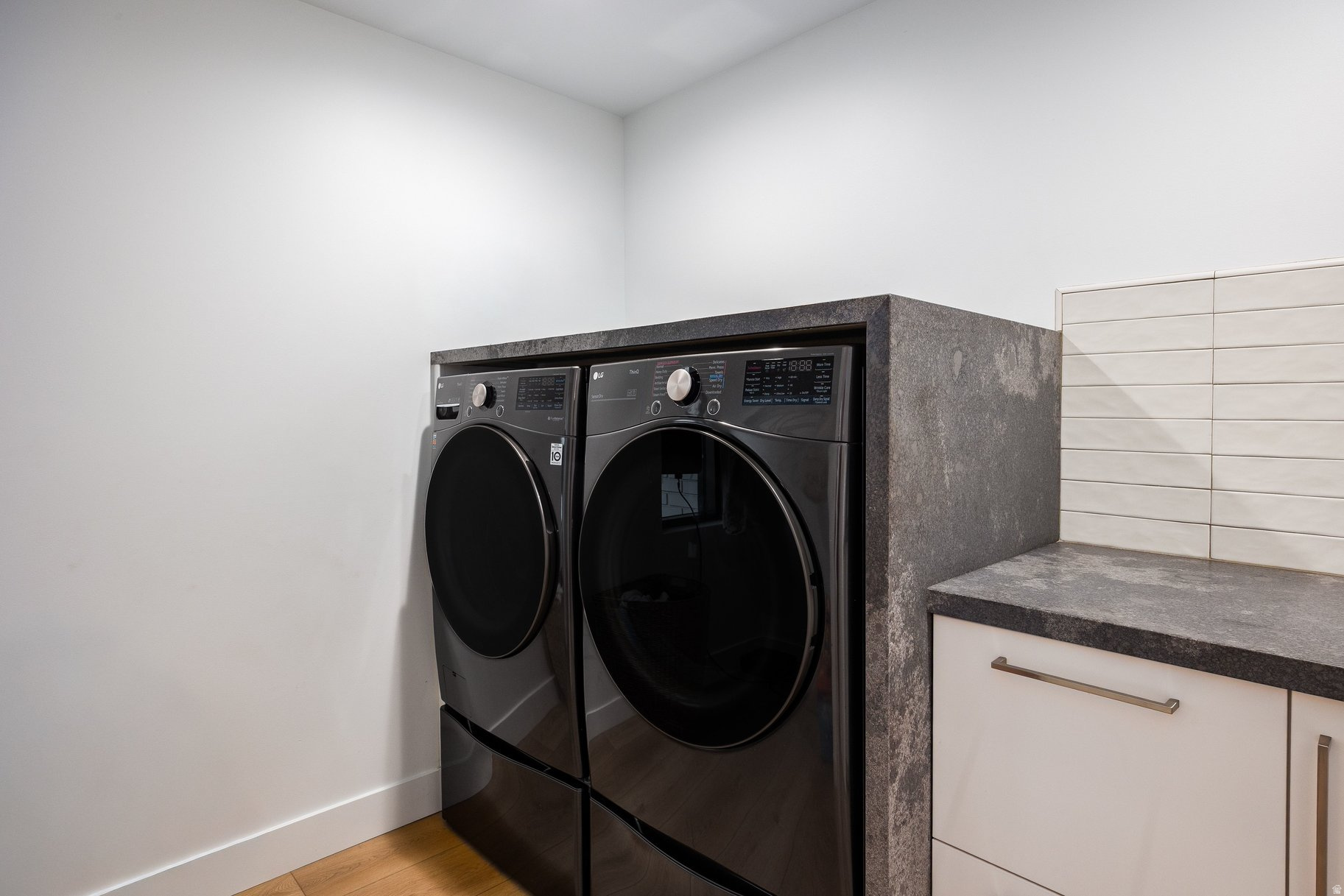 OLYMPUS COVE - Residential