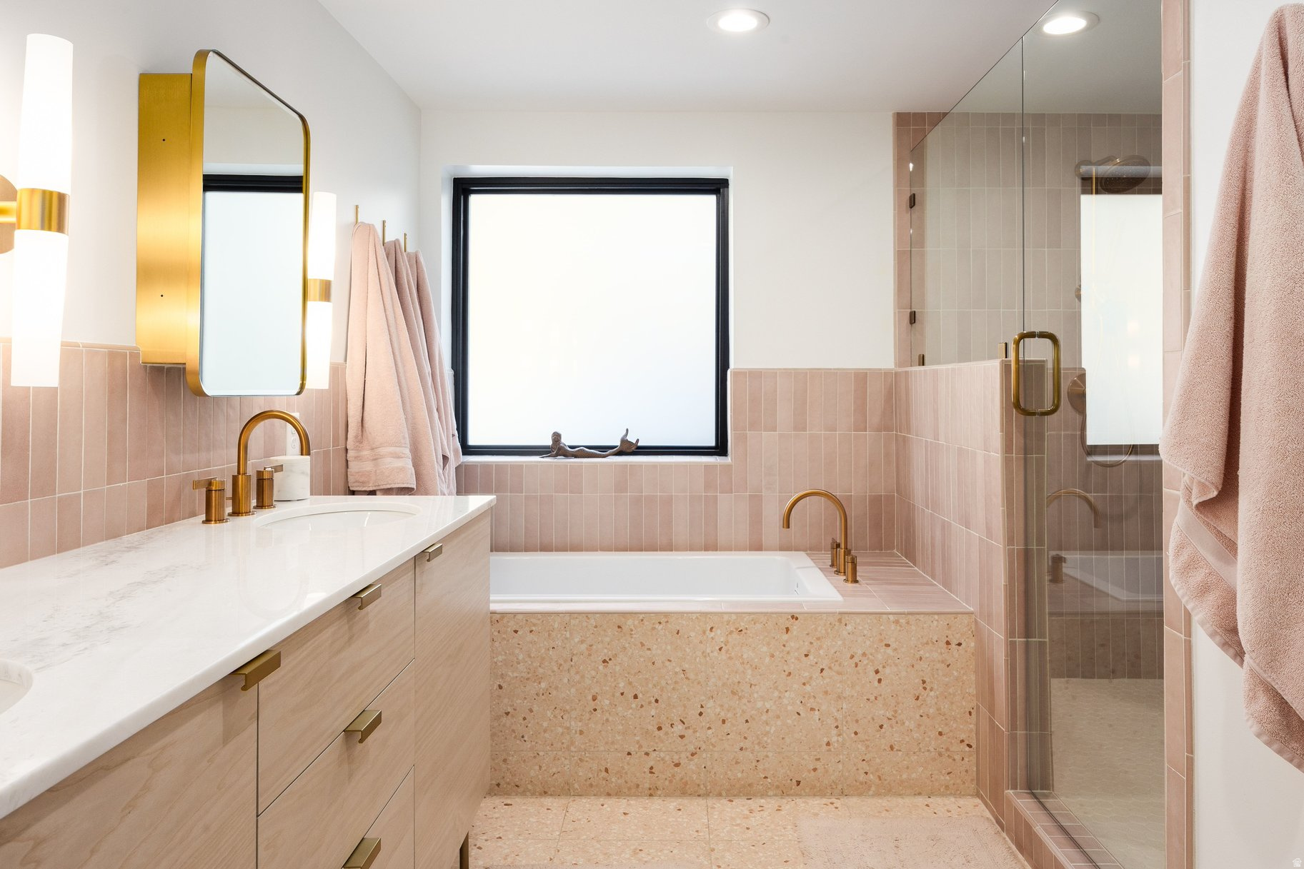 OLYMPUS COVE - Residential