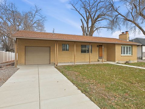 Photo of 251 E CLARK St, Grantsville, UT 84029 (MLS # 2127787)