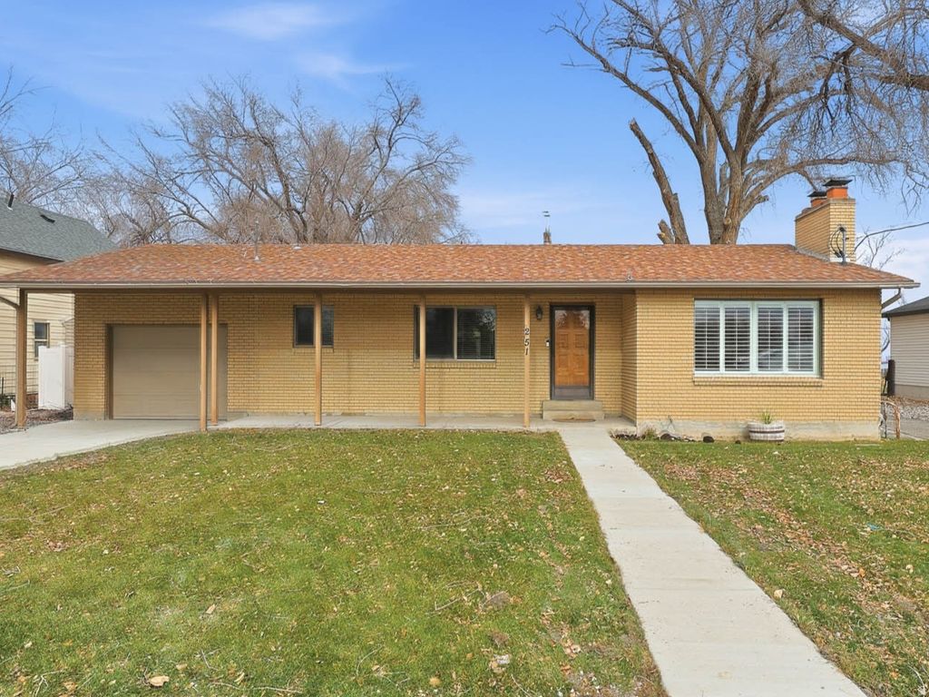 Photo of 251 E CLARK St, Grantsville, UT 84029 (MLS # 2127787)