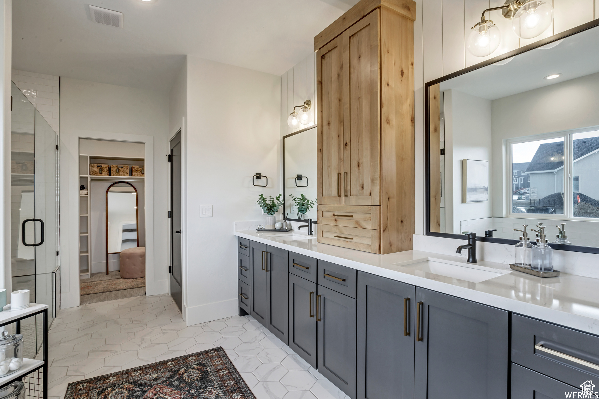 STARHAVEN VILLAS - Residential