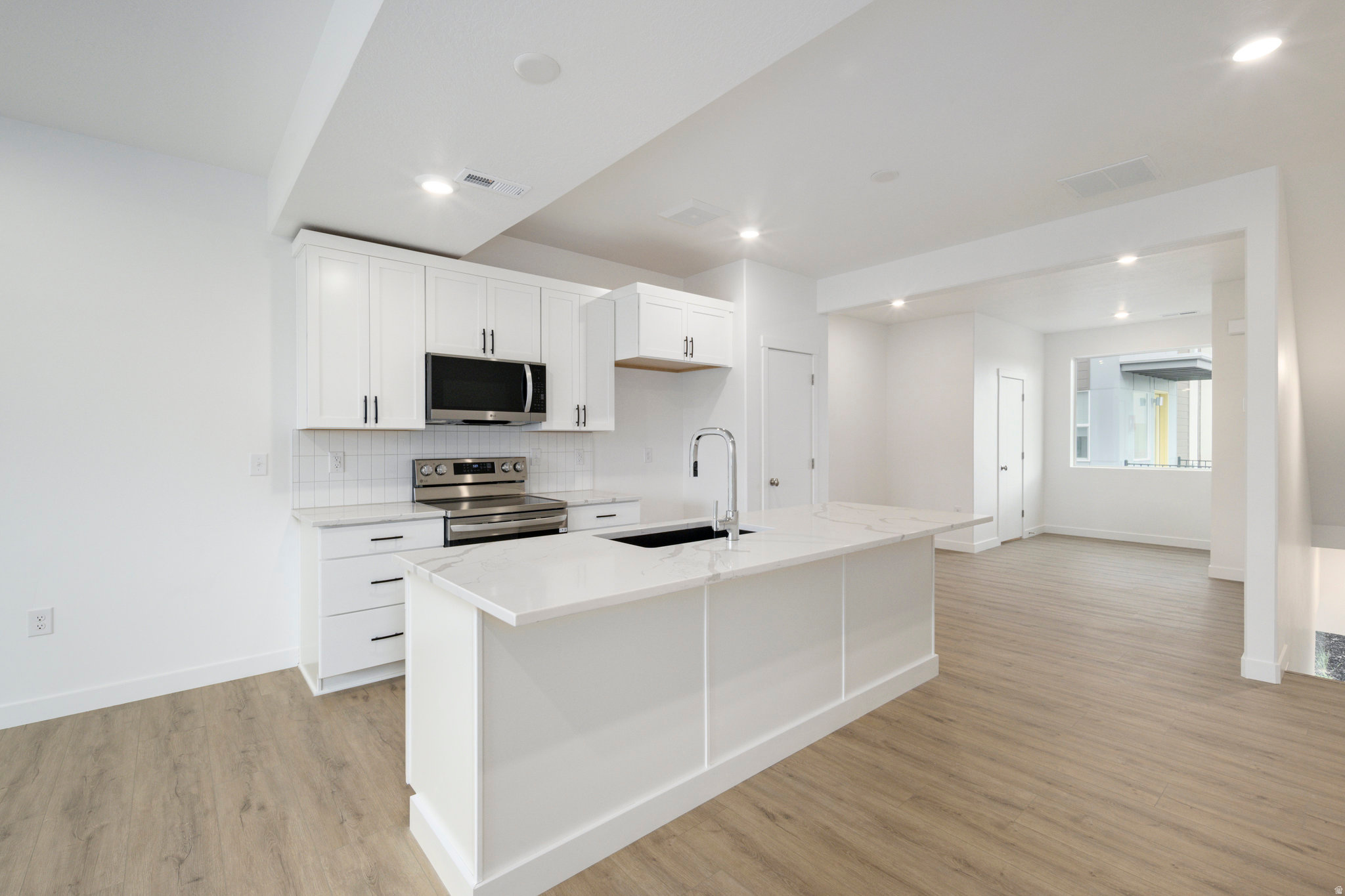 AXIS TOWNHOMES - Residential