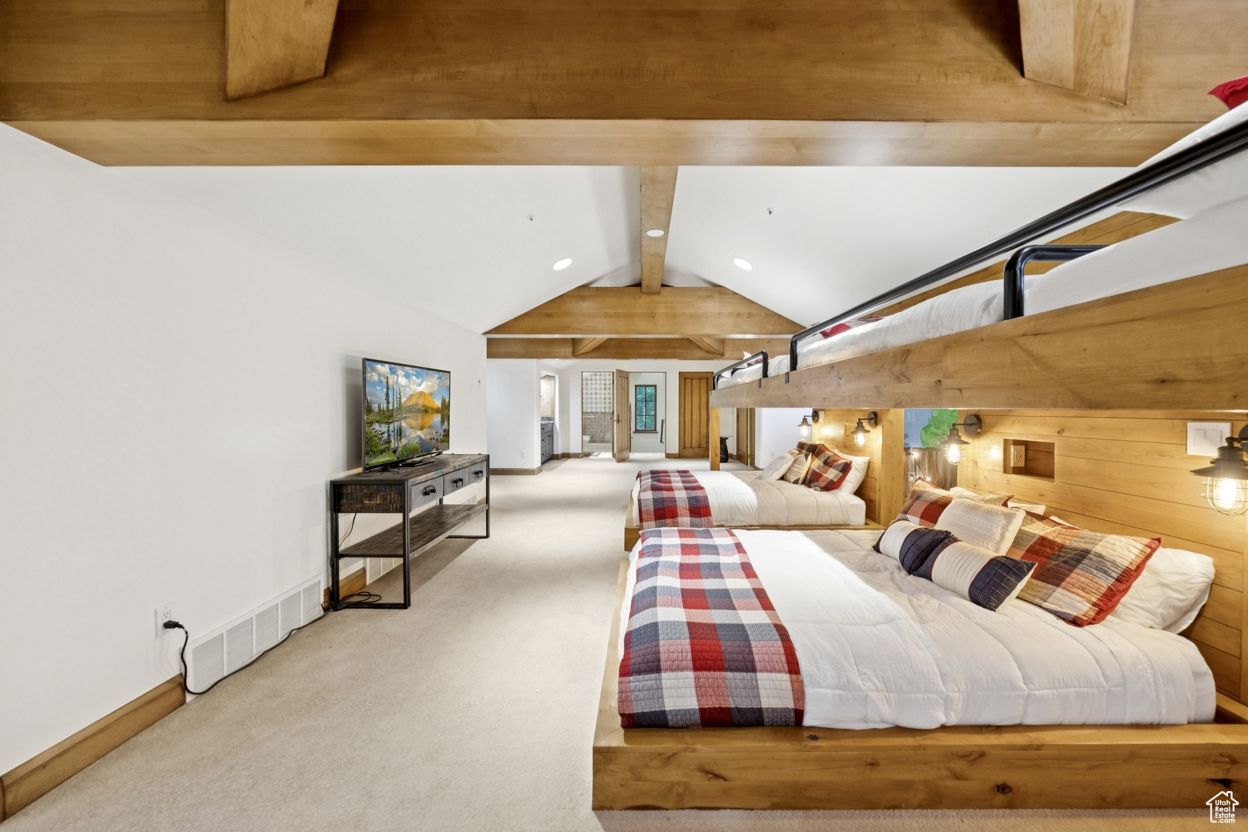 HOLIDAY RANCHETTES - Residential
