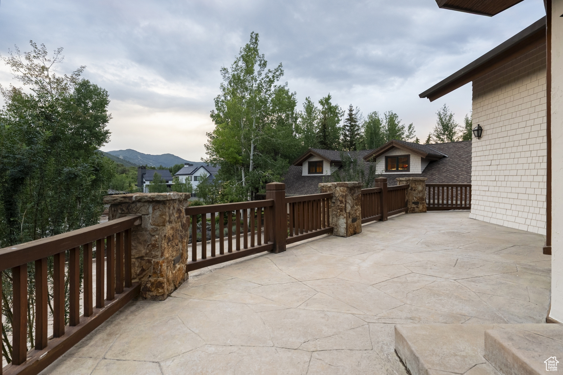 HOLIDAY RANCHETTES - Residential