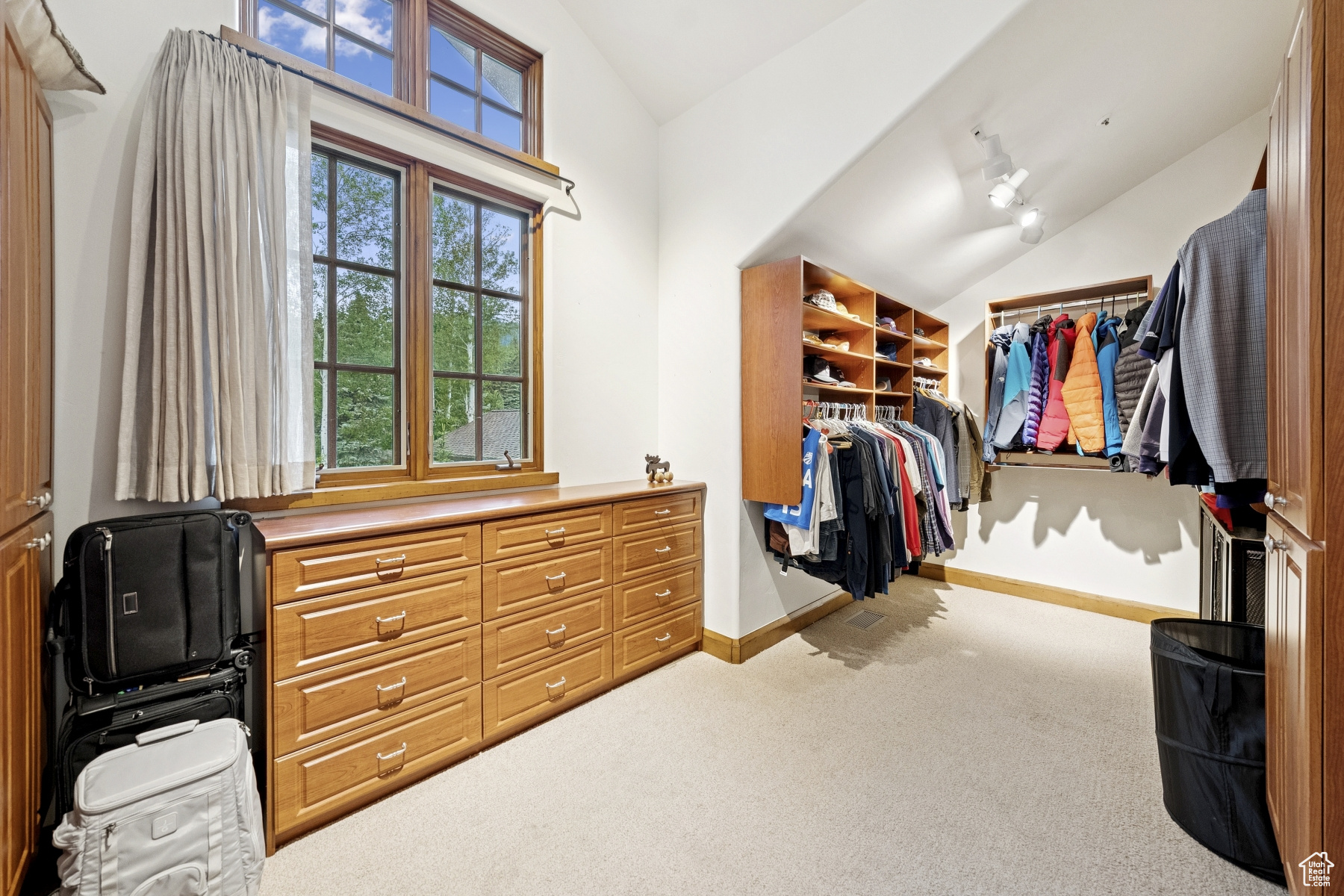 HOLIDAY RANCHETTES - Residential