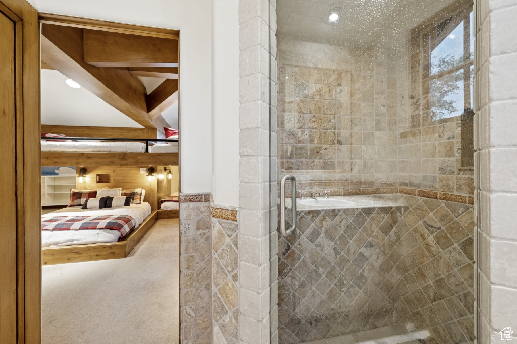 HOLIDAY RANCHETTES - Residential