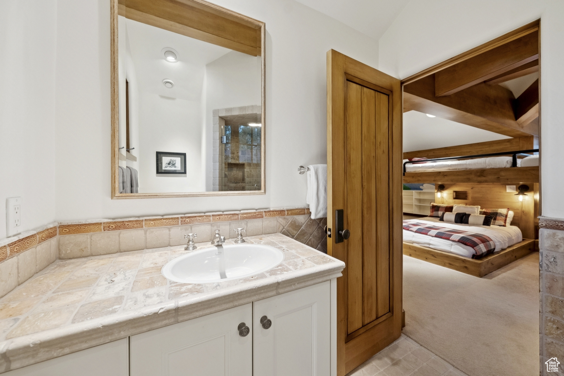 HOLIDAY RANCHETTES - Residential