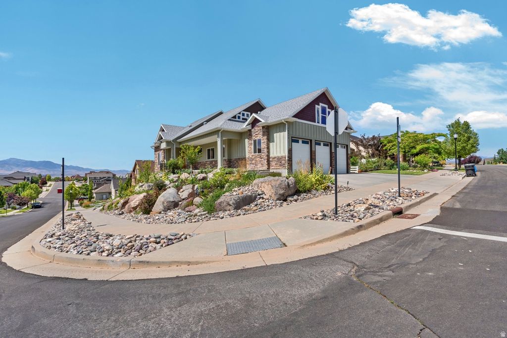 Photo of 14938 S AURORA VISTA CIR, Herriman, UT 84096 (MLS # 2170808)