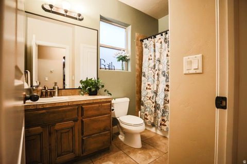 Tiny photo for 960 N CATALPA DR, Washington, UT 84780 (MLS # 2130033)