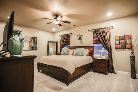 Tiny photo for 960 N CATALPA DR, Washington, UT 84780 (MLS # 2130033)