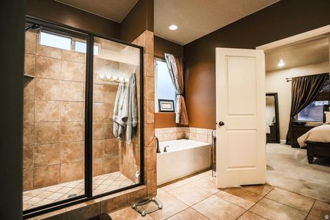 Tiny photo for 960 N CATALPA DR, Washington, UT 84780 (MLS # 2130033)